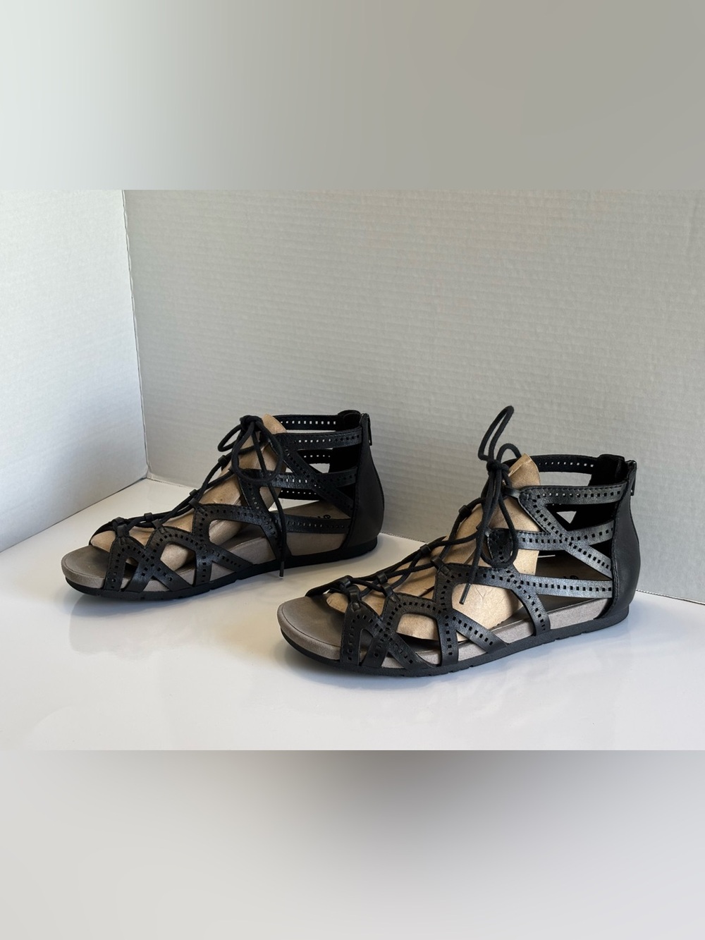 Earth Linden Lehi Sandals Women's Black Leather Gladiator Back Zip Comfy Sz 8.5 - Picture 14 of 14